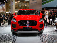 ݱE-PACE° ȫϵ2.0T