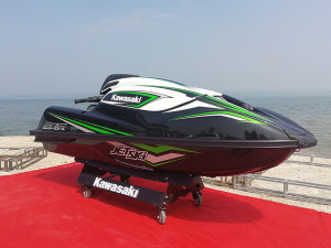  �ۼ�9.9�� ����Ħ��ͧJET SKI SX-R����