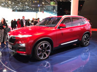 2018���賵չ Vinfast�����³���ʽ����