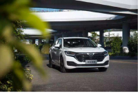 ����������ҫ�Ϻ���չ ȫ��SUV�ذ���Ϯ