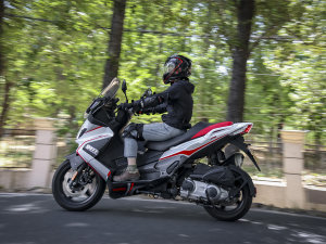  ����aprilia SR Max300 ���������ˡ�