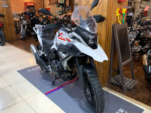  ����ʵ�ݵ�Ħ��ADV ��Խ400X�����Ƽ�