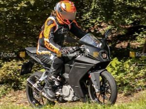  ��۸����ص� �¿�KTM RC390�����ع�