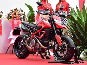  �ſ���Hypermotard 950���� �ۼ�13.3��