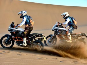  ������Ұ��ADV��Խ KTM ADVENTURE RIDE