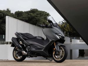  �������콢̤��TMAX 560���� ��15.98��