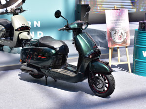  ���θ���̤��Sixties 300i����Ħչ����