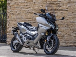  TMAX�������� ����Forza 750��ʽ����