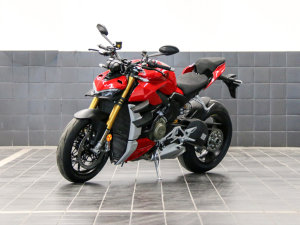  �ſ���Streetfighter V4 S�ر���ǿ�ֳ�