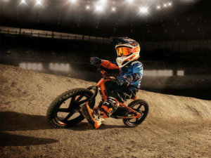  ԽҰ������ץ�� KTM�Ƴ���ͯ�綯������