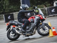 �ձ����������ڿ� ������תCB400ϵ��