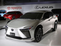 ����e-TNGAƽ̨ �׿���˹����SUV�ع�