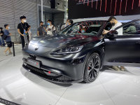 2022粤港澳车展：阿尔法S 全新HI版亮相
