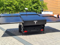 又整活儿？ 特斯拉展示太阳能增程拖车