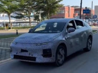 С��ȫ��SUV·�Ե����ع� �Ա�Model Y