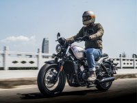 ����450SR�ܳ����� �Գ���BOBBIE 450S