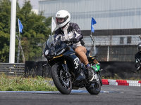 ���쫷�ɣ��Լݱ�����Tornado 402R