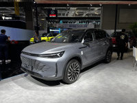 2023上海车展探馆：北京汽车新X7亮相