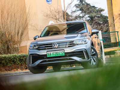 �Ͼ������;��L PHEV  City Drive