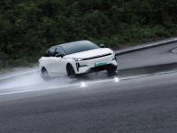 ��������L6���¶�����һ���ݿر�׼