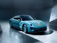 ��ʱ��Taycan Turbo S���Ҷ��ư�����