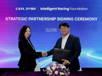 ʱ�����ܻ����������2025CES��Я��IRF����AI�綯����