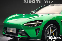 小米YU7卖25.35万起！全系800V，标准版够用了？