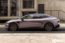 极氪3款新车上市！新007系列主打&ldquo;降价+增配&rdquo;