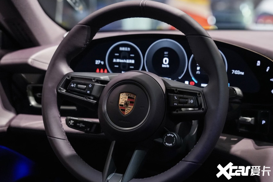 ��ʱ��Taycan��ͣ�ۣ��ô����Panamera���д���