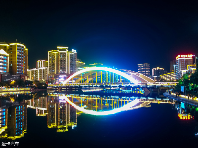 贵州都匀桥城图片
