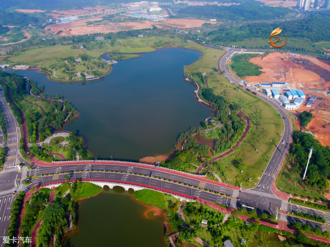 航拍中新知识城凤凰湖