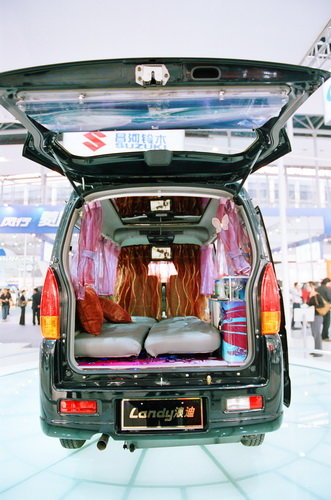 "灵动"的空间 体验浪迪房车改装艺术