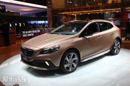 ���賵չ���� �ֶ���V40 Cross Country