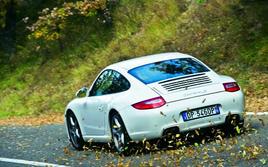 ò�����롱 �Լݱ�ʱ��911 Carrera S