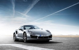 ڹ��׿Խ �¿ʱ��911 Turboǿ����Ϯ