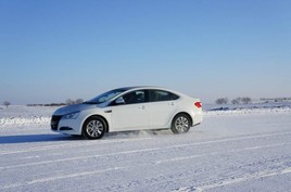 ����֮��  ���ǽ� 5 Sedan���Ͽ�֮·