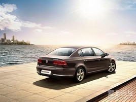 �Ƹ��������⳵���û�����8000Ԫ����