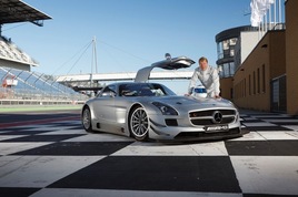 ����AMG������â�޼ʴ����麣6Сʱ��