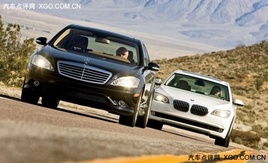 ˭���°���������750Li�ԱȲ��Ա���S550