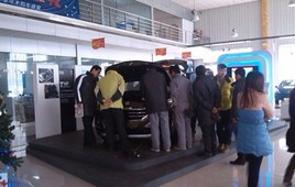 1��9�ռ������� ���غ�����SUV 3008������