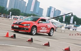 ��ʵ�༫���������ڽ�������2013�й���ʻ������