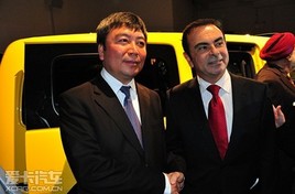 �������  ֣���ղ���Ļ������̨ǰ