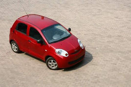 掌門小車登場(chǎng)獻(xiàn)藝 試駕全新瑞麒M1【圖】 掌門小車登場(chǎng)獻(xiàn)藝 試駕全新瑞麒M1【圖】