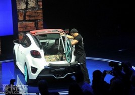 ��ɼ����չ���� �ִ���Veloster���