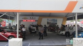 �ƶ�չ��ͬ�����г�չ�Ƹ�վ������Ļ