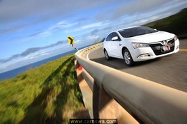 ��ɱ����Χ��  �Լ�����Luxgen5 Seden