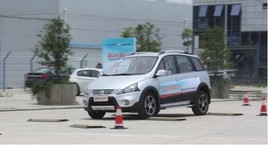 ������������ ����SUV�Ϻ���ս�������