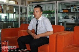 �������жԻ����Ц�����۾���������