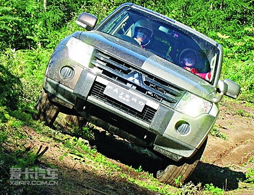 官方军用首选座驾试驾进口三菱帕杰罗