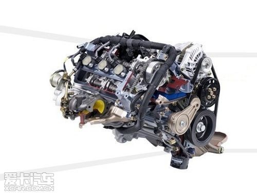 在发动机的布置上存在几个问题:1,车身长度和车内容积所限,在如此小的